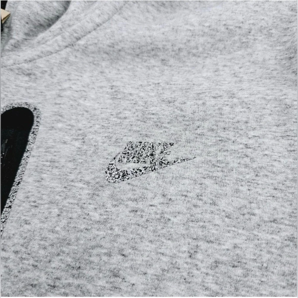 Nike sportswear tech